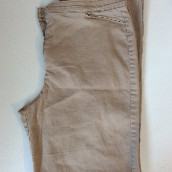 3 Pairs of Pants 1 Pair Brown Dockers 2 Pair Denver Hayes Great Condition - Picture 5 of 8